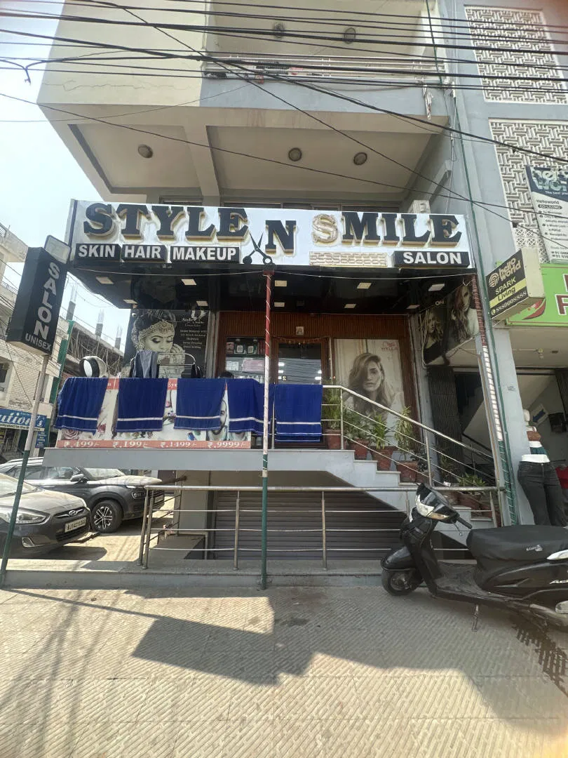 Style n smile unisex salon
