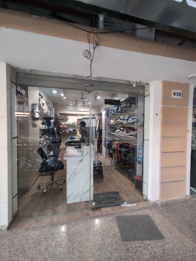 Brand Surplus Factory Outlet photo